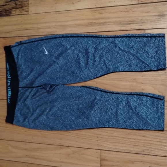 Nike Drifit blue and black leopard print leggings with waist band zipper Sz L - Picture 1 of 11